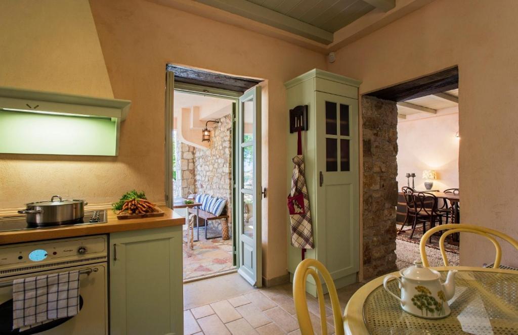 Kyparissia Old Town Lodge With Amazing Sea View المظهر الخارجي الصورة