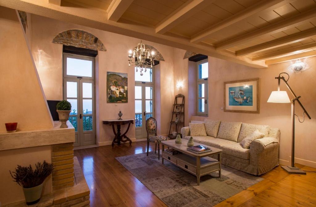 Kyparissia Old Town Lodge With Amazing Sea View المظهر الخارجي الصورة