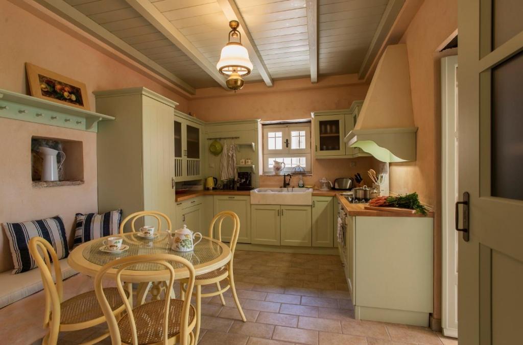 Kyparissia Old Town Lodge With Amazing Sea View المظهر الخارجي الصورة